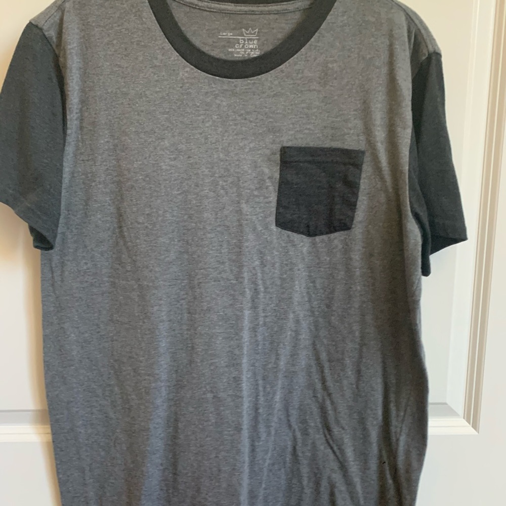 Men’s color block pocket T-shirt